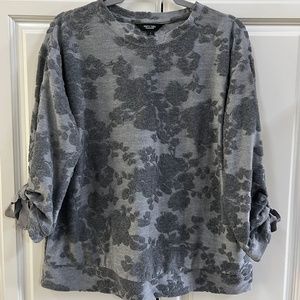 Simply Vera Sweatshirt Top